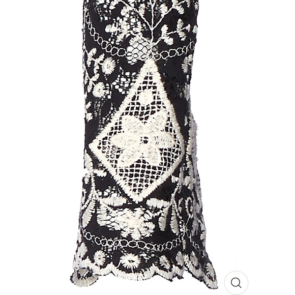 Alice + Olivia Stara V Neck Midi Kaftan - Picture 11 of 12